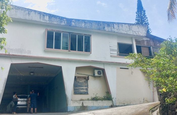 LES ABYMES - BESSON : PROPRIETE DE 7962 m2