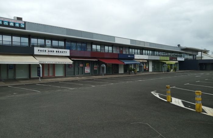 LOCAL COMMERCIAL  - 47m2 - JARRY 97122 BAIE-MAHAULT