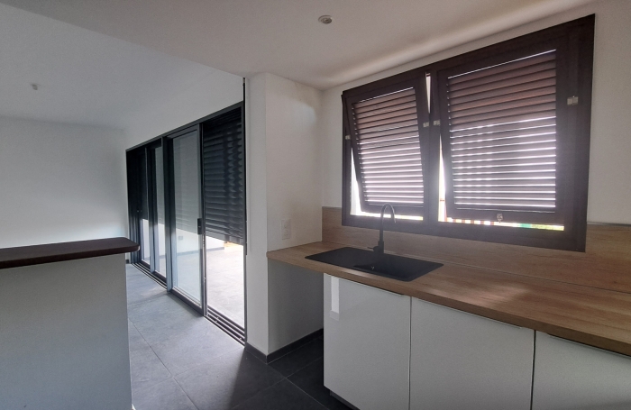 &Agrave; louer   Appartement T3 non meubl&eacute; en rez-de-chauss&eacute;e   R&eacute;sidence s&eacute;curis&eacute;e avec vue mer