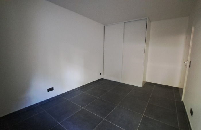 &Agrave; louer   Appartement T3 non meubl&eacute; en rez-de-chauss&eacute;e   R&eacute;sidence s&eacute;curis&eacute;e avec vue mer