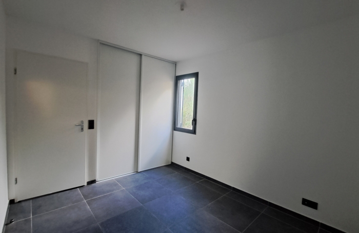 &Agrave; louer   Appartement T3 non meubl&eacute; en rez-de-chauss&eacute;e   R&eacute;sidence s&eacute;curis&eacute;e avec vue mer