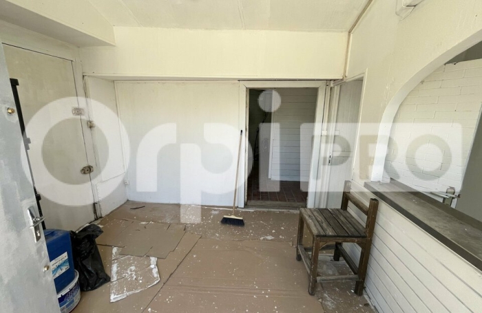 Louez un local commercial en plein milieu de la Marina.