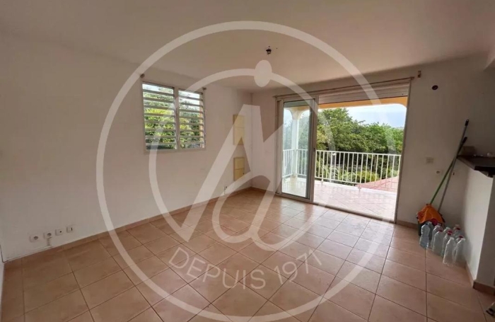 Vente Appartement 136m&sup2; 3 pièces Gosier