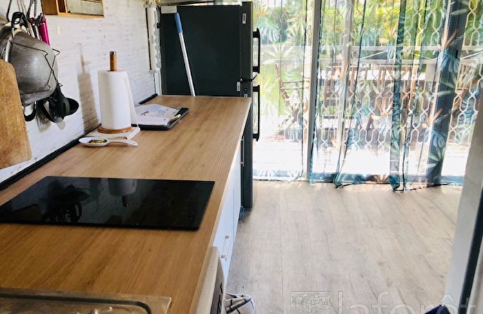 Location Appartement 30m&sup2; 1 pi&egrave;ce Saint Fran&ccedil;ois