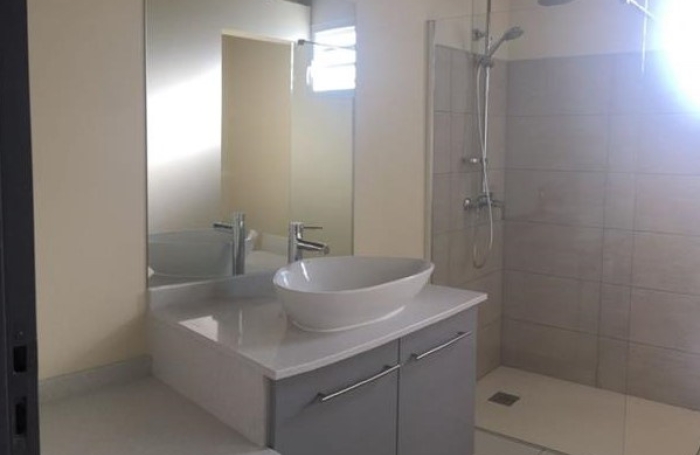 Villa T4 neuve de 75 m2 dans r&eacute;sidence neuve