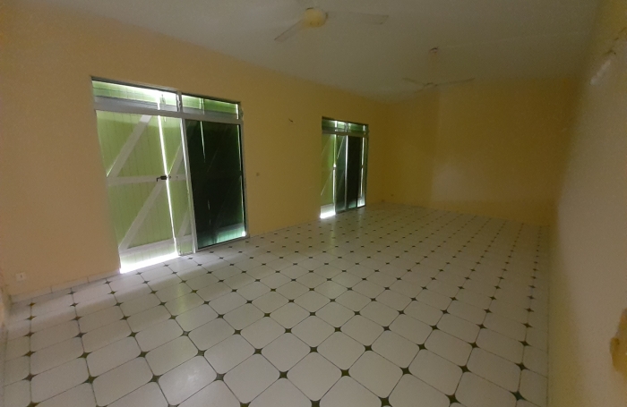 HAUT DE VILLA T4  (130m2) - Beausoleil 97139 ABYMES