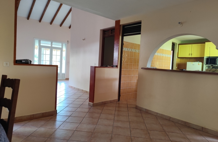 Vue mer imprenable   Maison familiale au c&oelig;ur d&rsquo;Acomat, Pointe-Noire