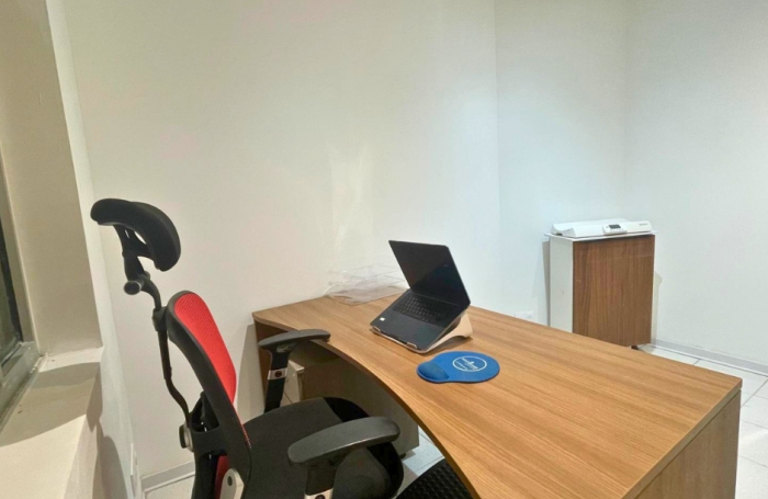 Location Local commercial 97110