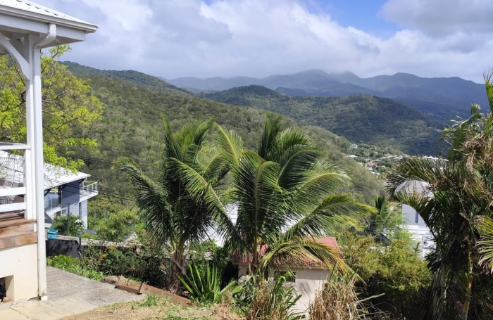 Bouillante   Villa recente avec vue mer   Cadre recherch&eacute; et paisible