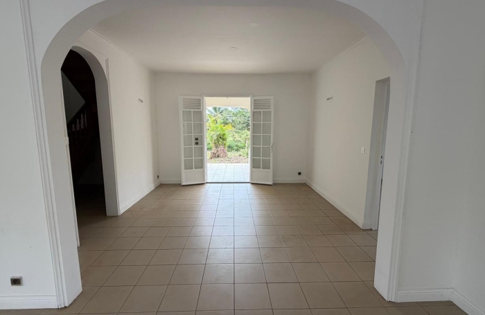 Location Maison 180m&sup2; 5 pièces Baie Mahault