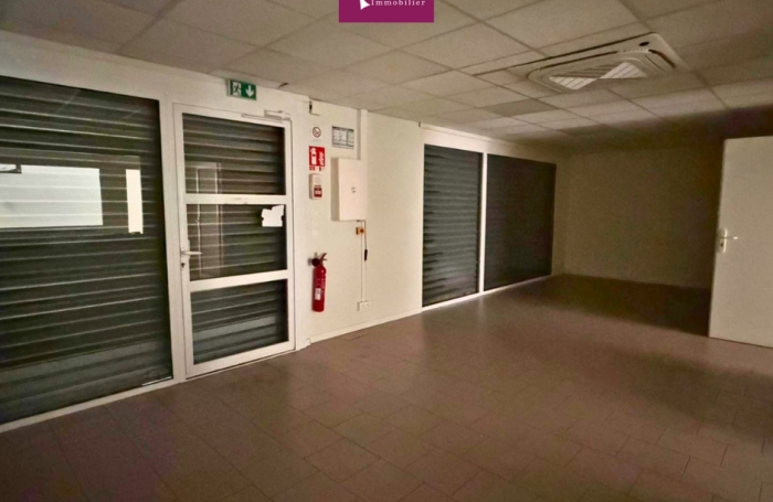 &Agrave; louer - 135m2 - RDC - Grand-camp - Les Abymes