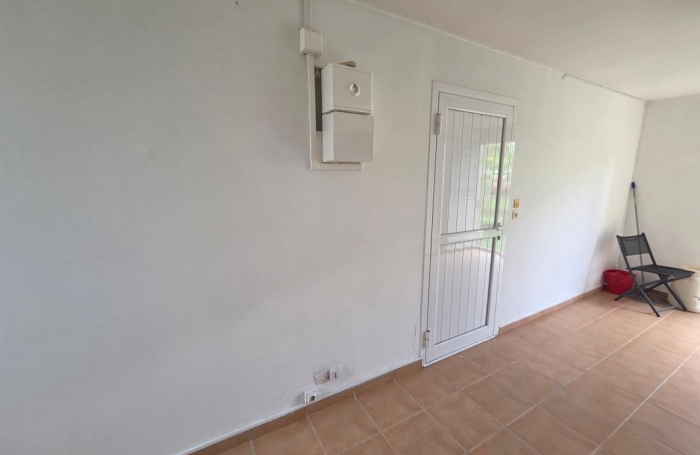 Vente Appartement 49m&sup2; 2 pièces Les Abymes