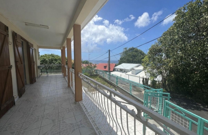 Vente Maison 73.46m&sup2; 3 pièces Basse-Terre
