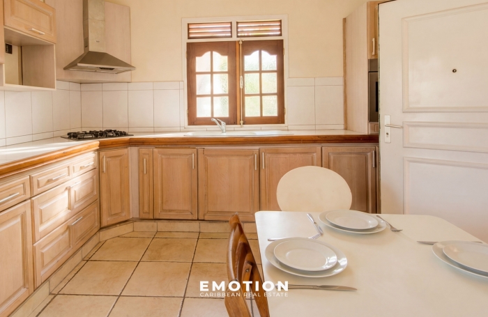 Maison T3 - 90 m2 + 37 m2 de terrasses couvertes + Garage 47 m2 - Gosier