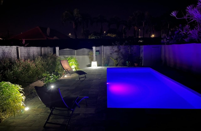 A louer Maison F4 mittoyenne meubl&eacute;e avec piscine proche lyc&eacute;e et commerces ( Baie-Mahault )