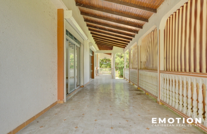 Villa &agrave; T9   &Agrave; R&eacute;nover - Fort potentiel   420 m2 - 2 600 m2 de terrain