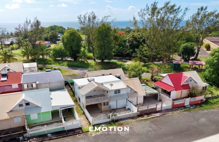 Maison Mitoyenne de 136 m2 - CAPESTERRE BELLE EAU