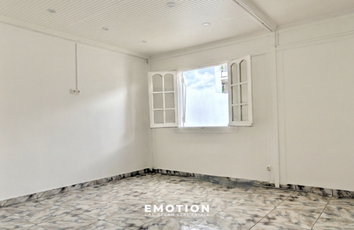 Maison Mitoyenne de 136 m2 - CAPESTERRE BELLE EAU