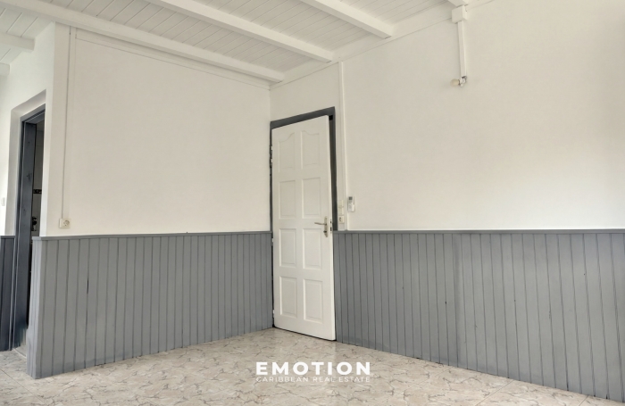 Maison Mitoyenne de 136 m2 - CAPESTERRE BELLE EAU