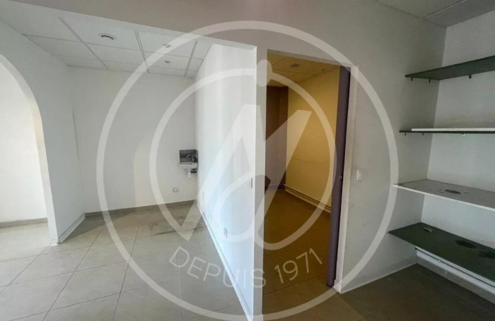 Location Local commercial Baie Mahault