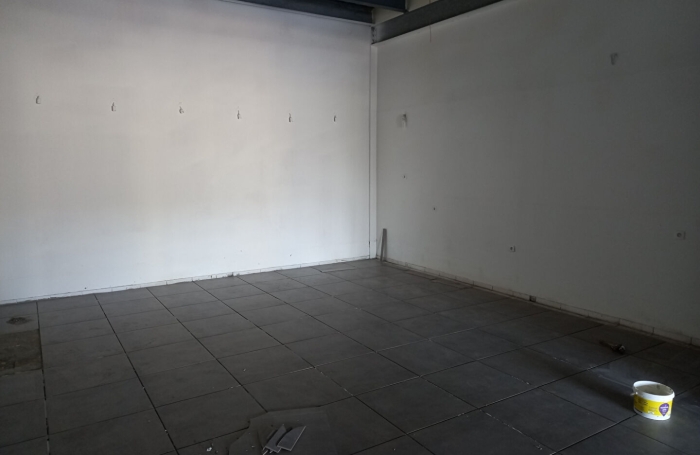 Location Entrepot 200m&sup2; Baie Mahault