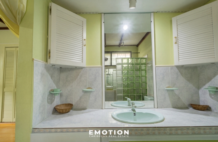 Maison 143 m2   3 CH + garage LE LAMENTIN