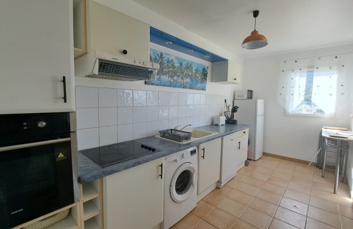 &Agrave; louer  Superbe appartement meubl&eacute; avec vue mer au port de plaisance de Rivi&egrave;re Sens