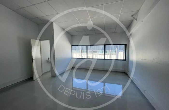 Location Bureaux 97122