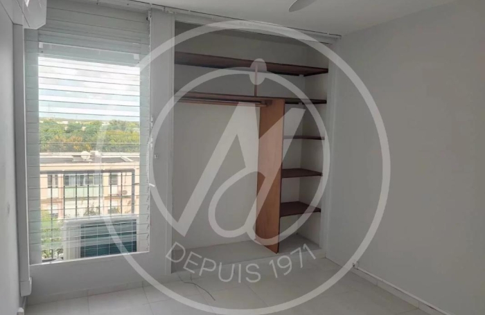 Location Appartement 104.65m&sup2; 5 pièces Les Abymes