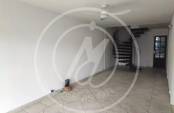 Location Appartement 104.65m&sup2; 5 pièces Les Abymes