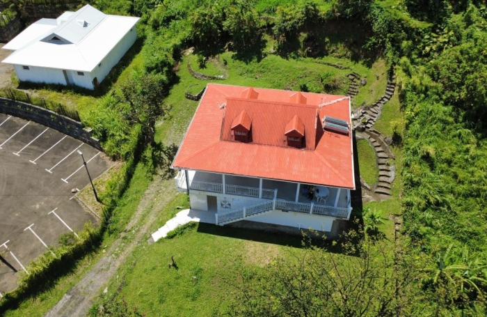 Vente Maison 100m&sup2; 4 pièces Gourbeyre