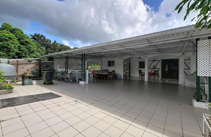 Vente Maison 247m&sup2; 8 pièces Lamentin