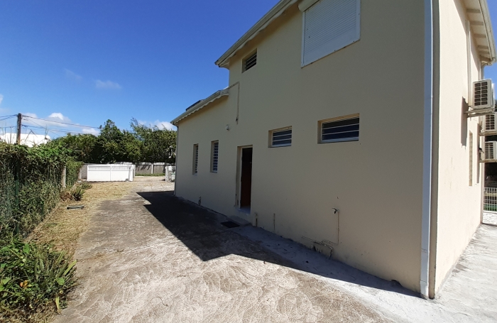 VILLA T4 (138m2) - 97160  LE MOULE