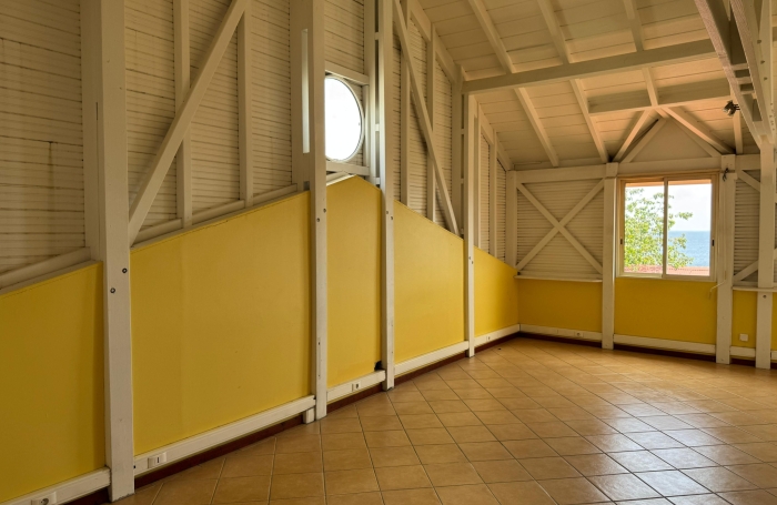 BASSE TERRE Bureau &agrave; louer   Centre-ville de Basse-Terre