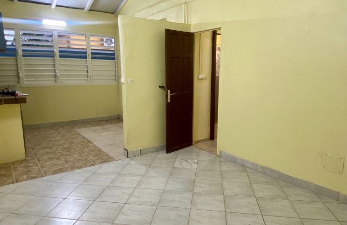 LOCATION NON MEUBL&Eacute;E SUR SAINTE-ROSE