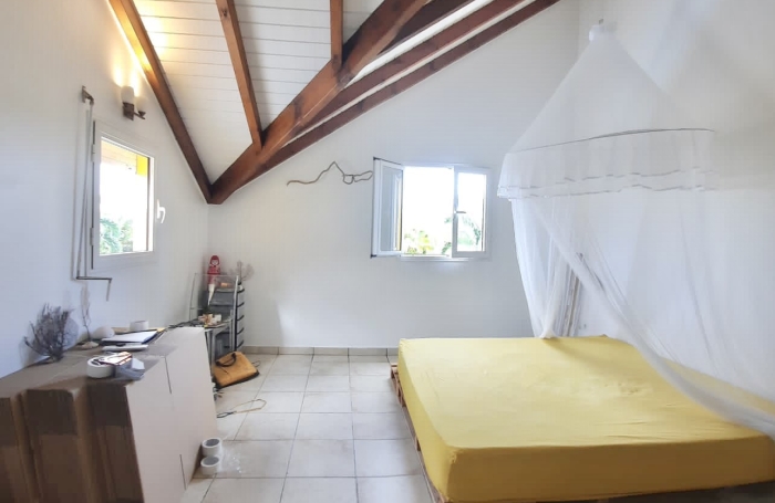 LOCATION Maison non meubl&eacute;e de type F4 avec piscine &agrave; Dampierre