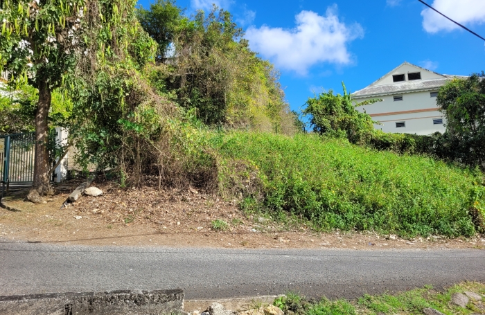 &Agrave; saisir ! Terrain constructible dans quartier pris&eacute; de Dugazon