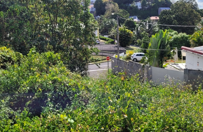 &Agrave; saisir ! Terrain constructible dans quartier pris&eacute; de Dugazon