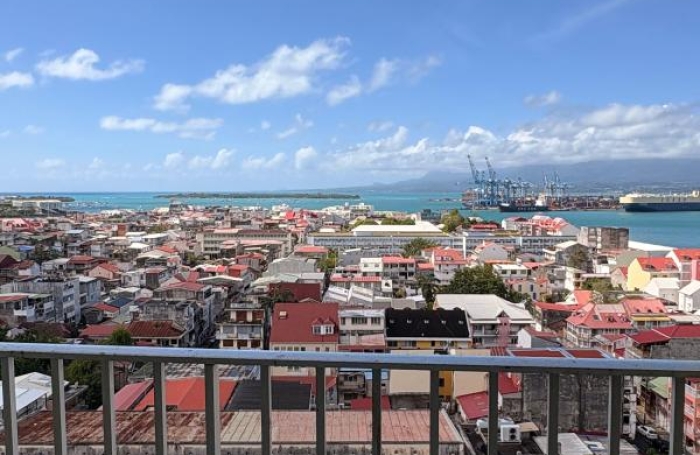 Vente Appartement 72.9m&sup2; 4 pièces Pointe-&agrave;-Pitre