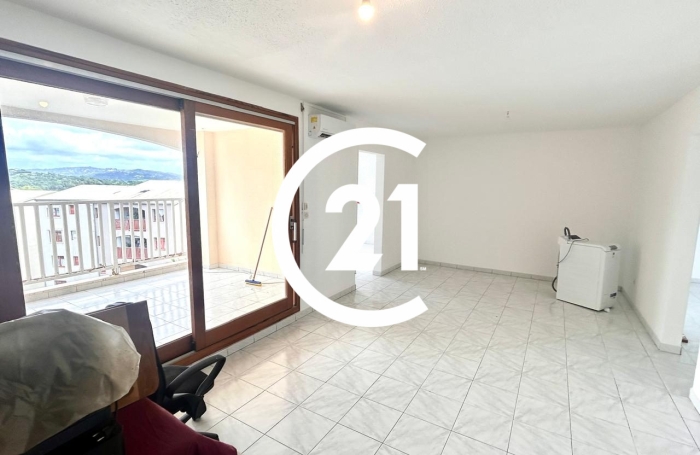 Vente Appartement 68.59m&sup2; 3 pièces Lamentin