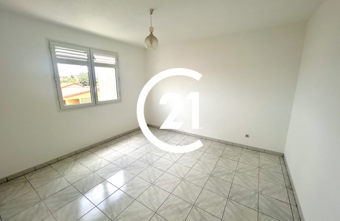 Vente Appartement 68.59m&sup2; 3 pièces Lamentin