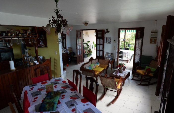 Vente Maison 118m&sup2; 5 pièces Lamentin