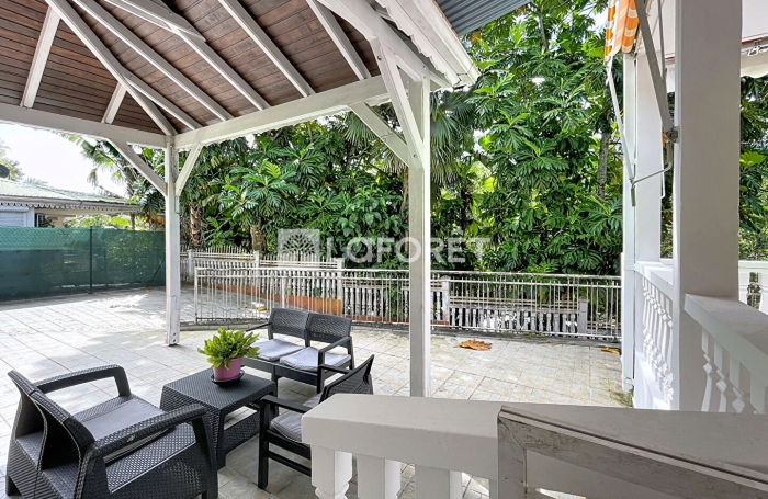 Location Maison 120m&sup2; 6 pi&egrave;ces Gosier