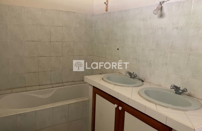 Location Maison 110m&sup2; 4 pi&egrave;ces Trois Rivi&egrave;res