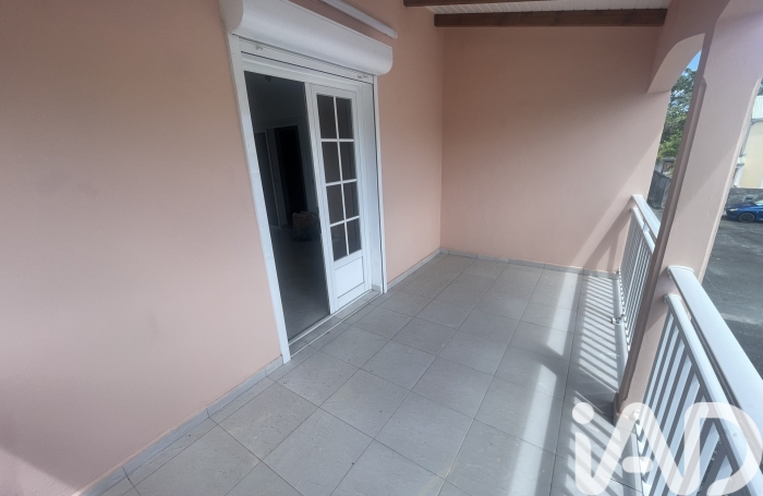 Location Appartement 82m&sup2; 3 pièces Morne &agrave; l'eau