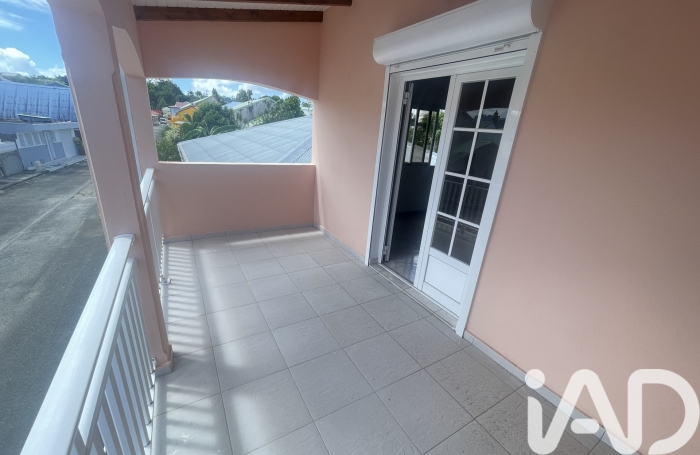 Location Appartement 82m&sup2; 3 pièces Morne &agrave; l'eau