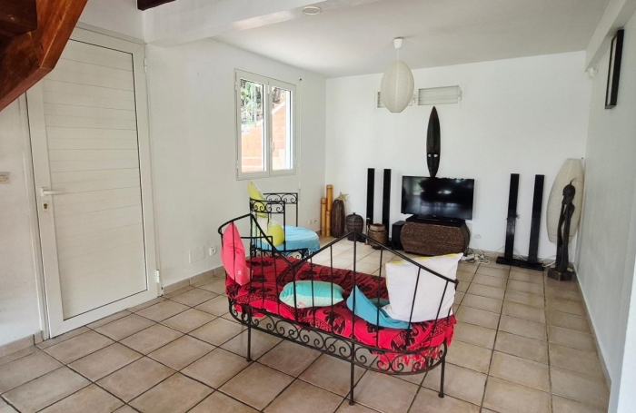 Location Maison 110.94m&sup2; 7 pièces Bouillante