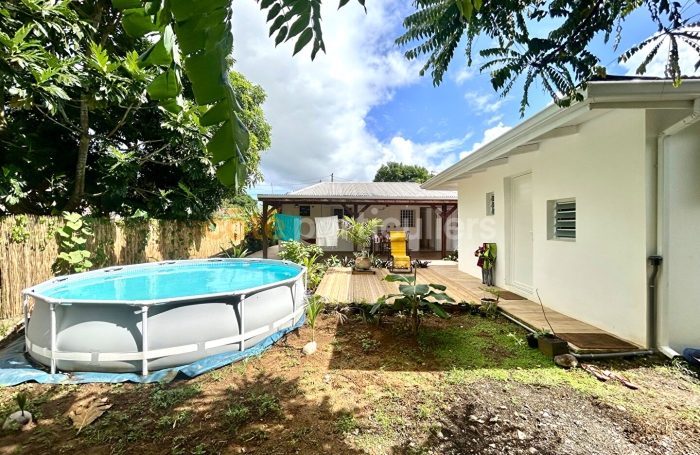 Vente Maison 91m&sup2; 5 pi&egrave;ces Sainte Rose