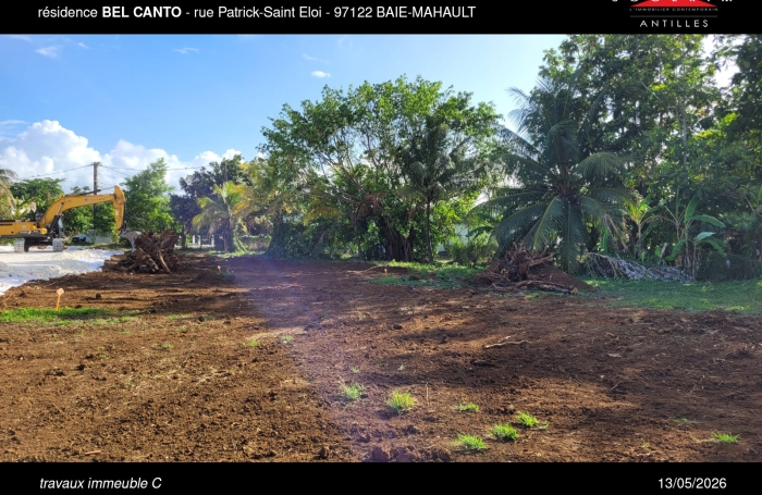 Grand studio neuf - T1 Bis - au dernier &eacute;tage, vue d&eacute;gag&eacute;e