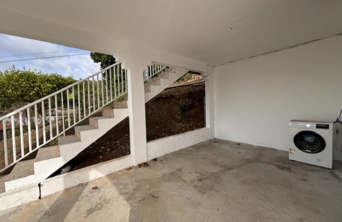 Deux pi&egrave;ces &agrave; louer aux Abyme - LONGFORT IMMOBILIER